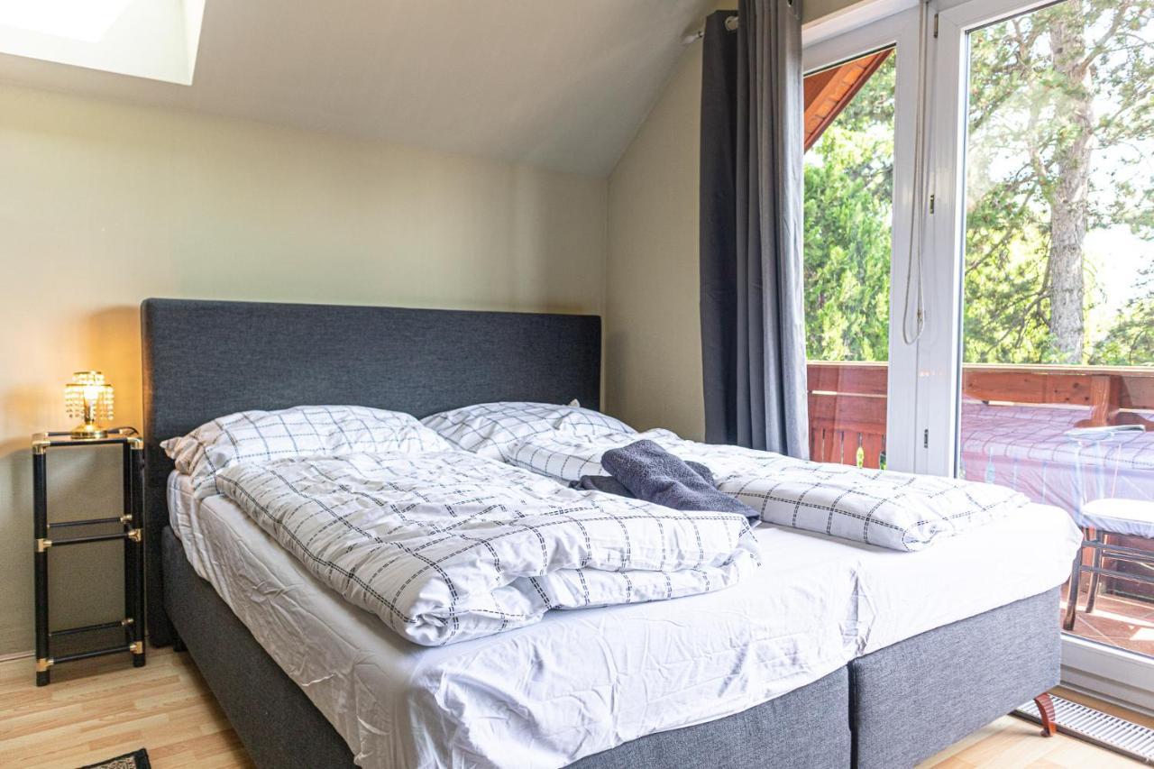 Exquisite Shared Villa - Your Private Room In This Beautiful Home Вена Экстерьер фото