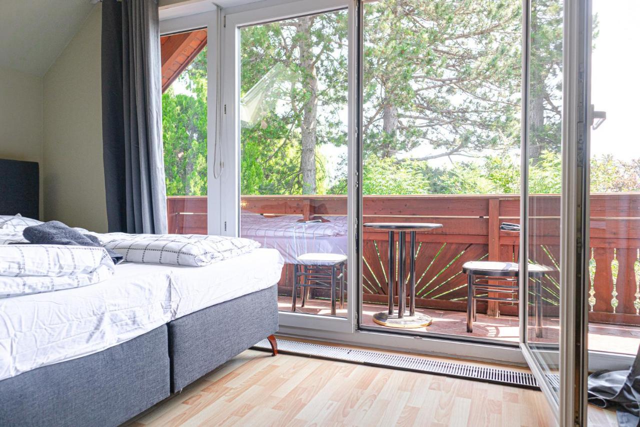 Exquisite Shared Villa - Your Private Room In This Beautiful Home Вена Экстерьер фото