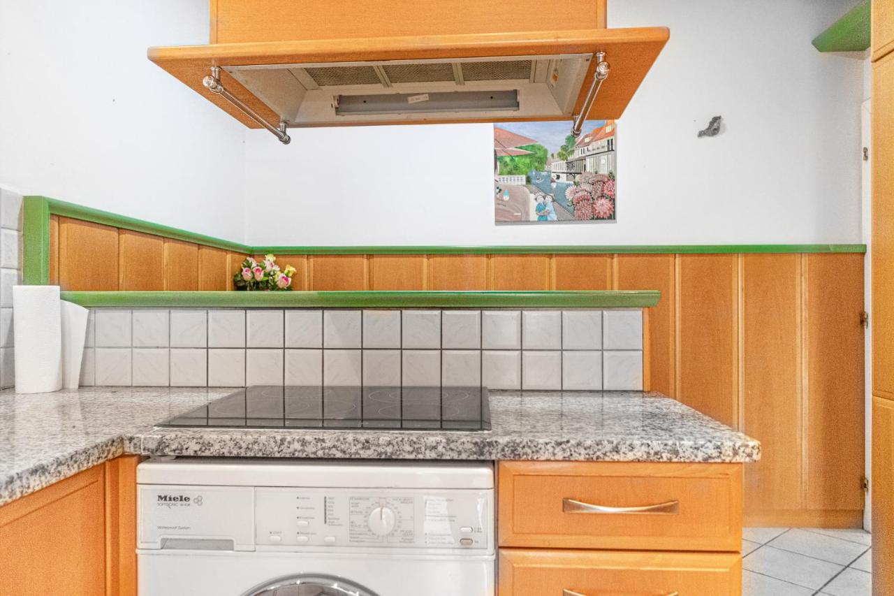 Exquisite Shared Villa - Your Private Room In This Beautiful Home Вена Экстерьер фото