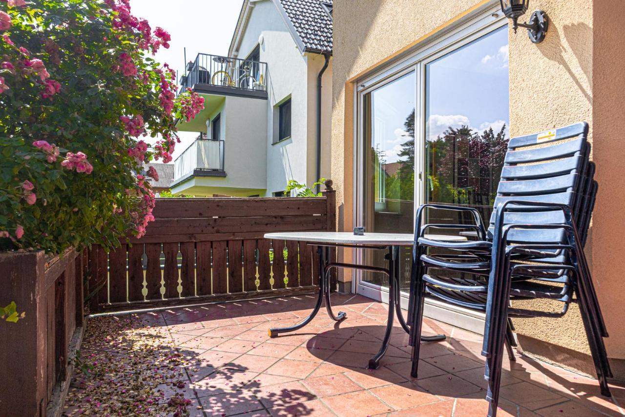 Exquisite Shared Villa - Your Private Room In This Beautiful Home Вена Экстерьер фото