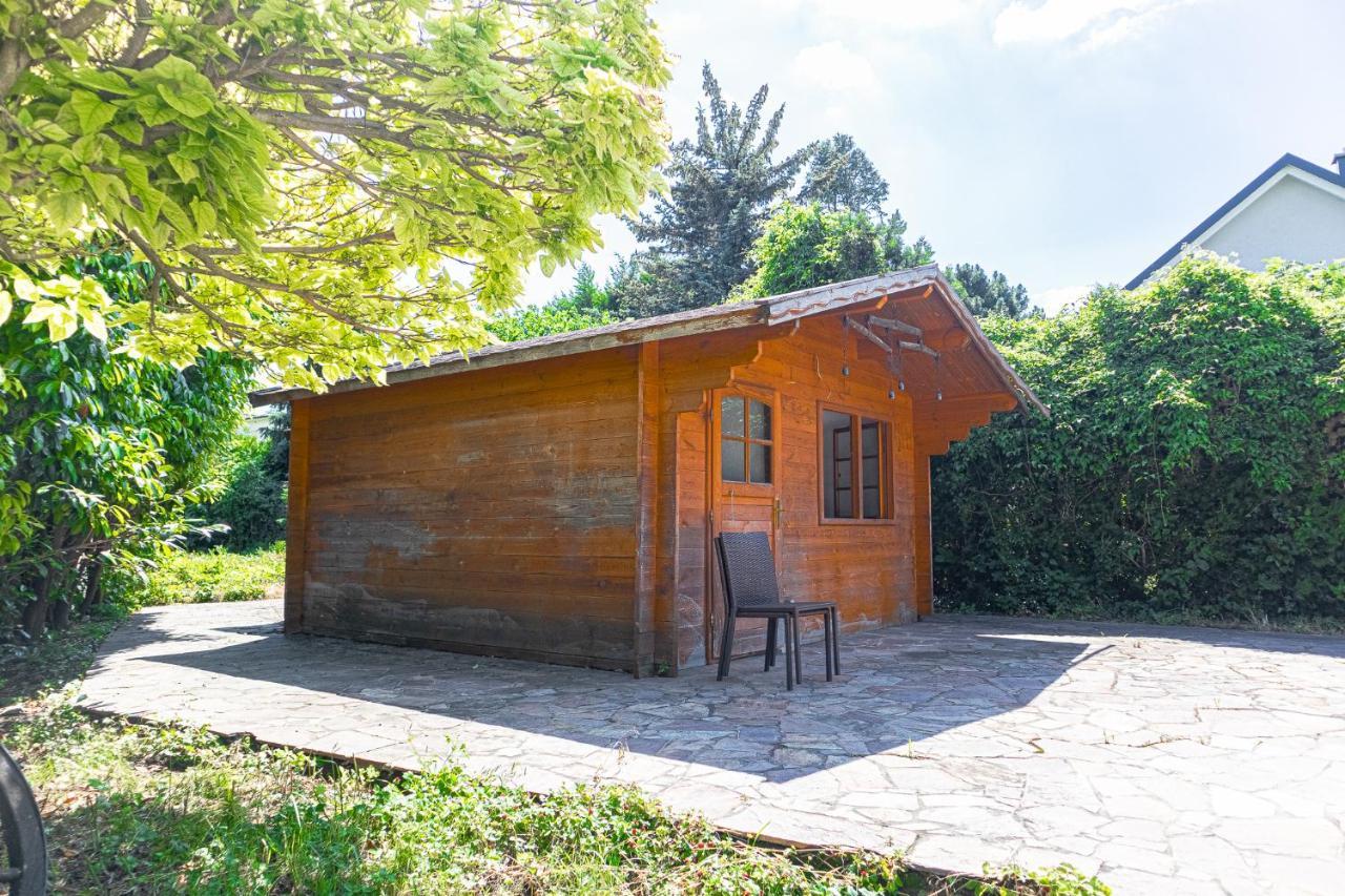 Exquisite Shared Villa - Your Private Room In This Beautiful Home Вена Экстерьер фото