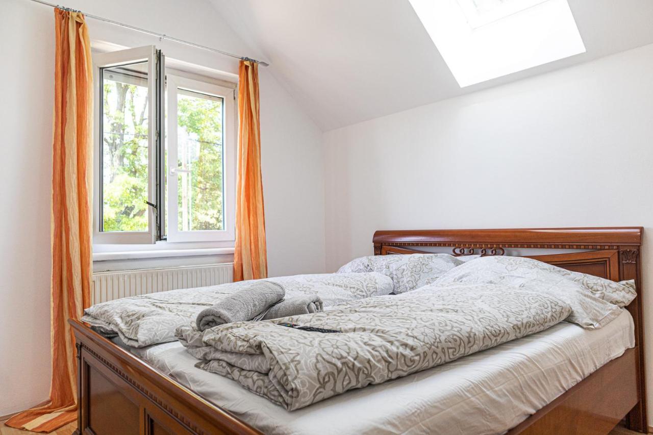 Exquisite Shared Villa - Your Private Room In This Beautiful Home Вена Экстерьер фото